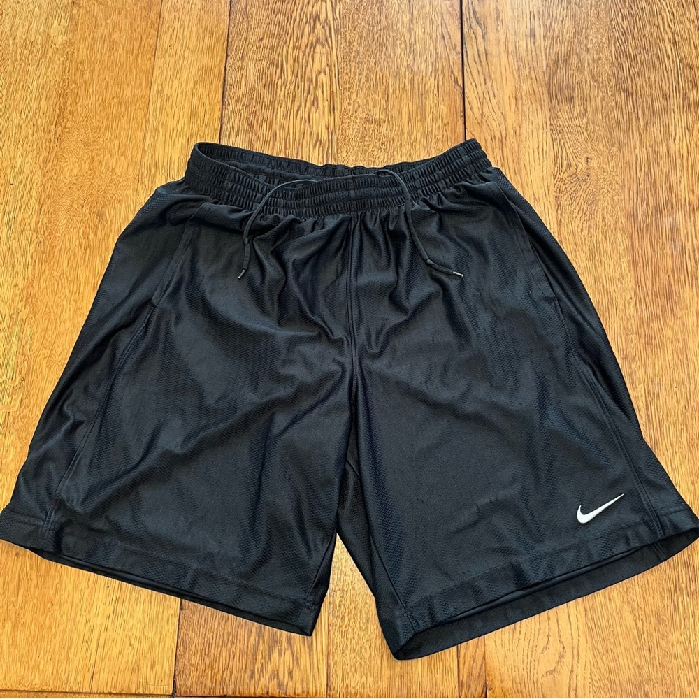 Nike men’s shorts, color black, size L